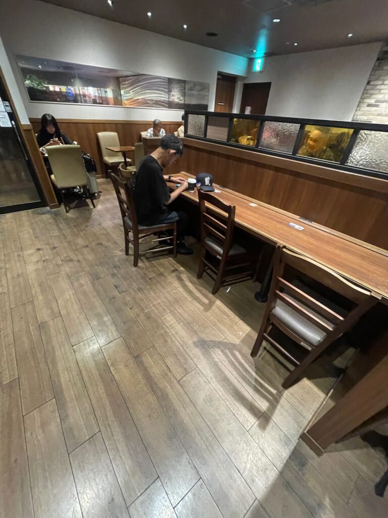 カウンター席