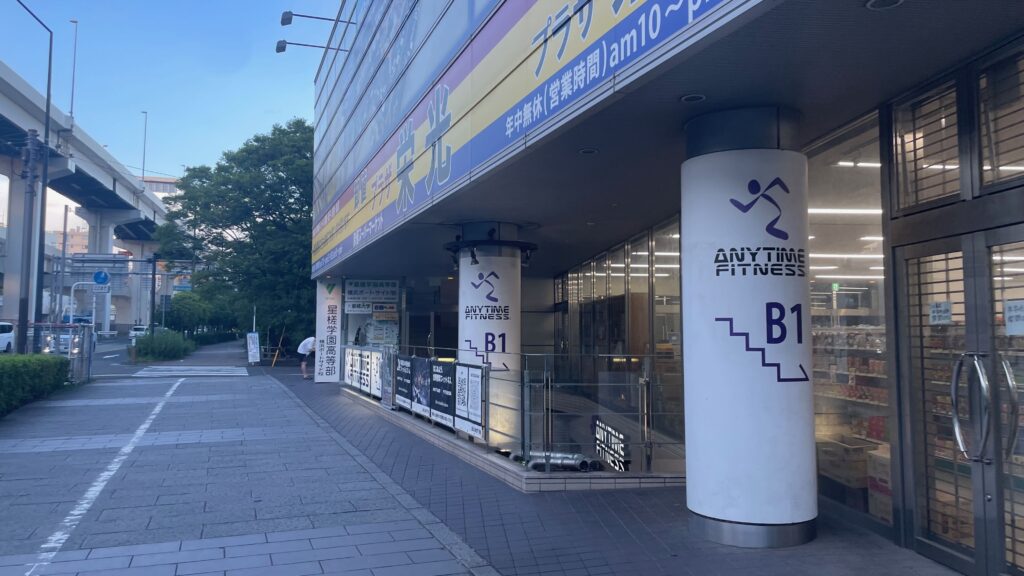 横浜ポートサイド店