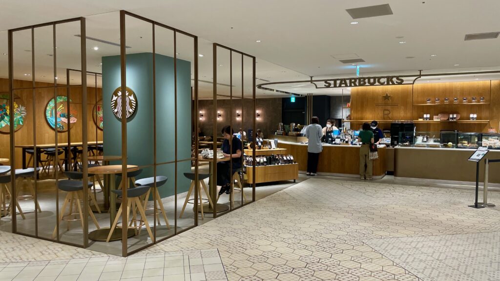スタバnewoman