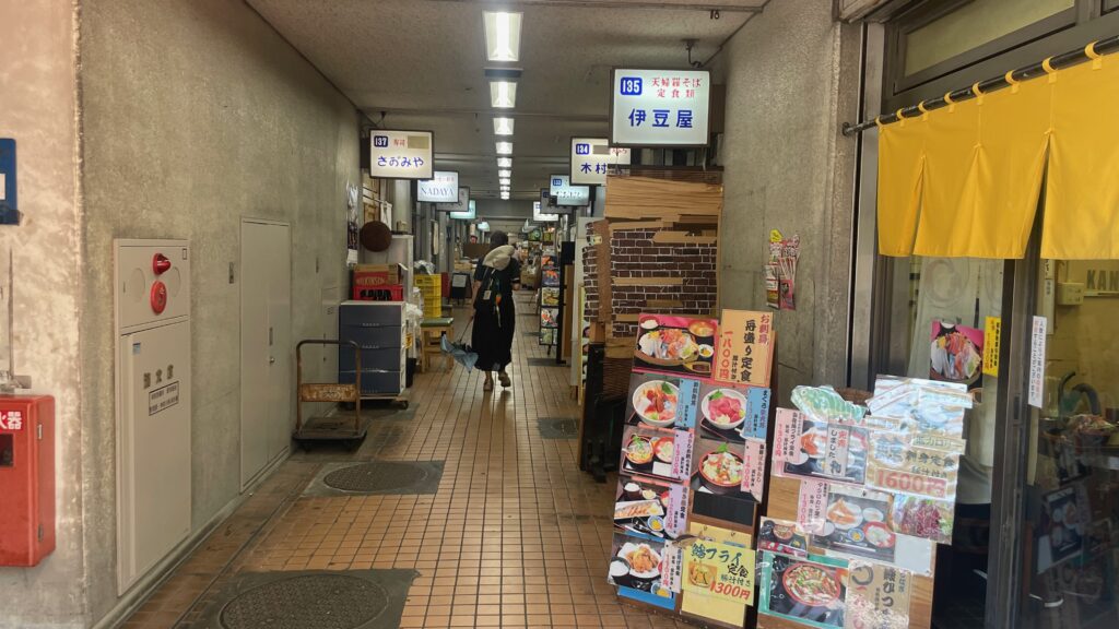 飲食街の様子
