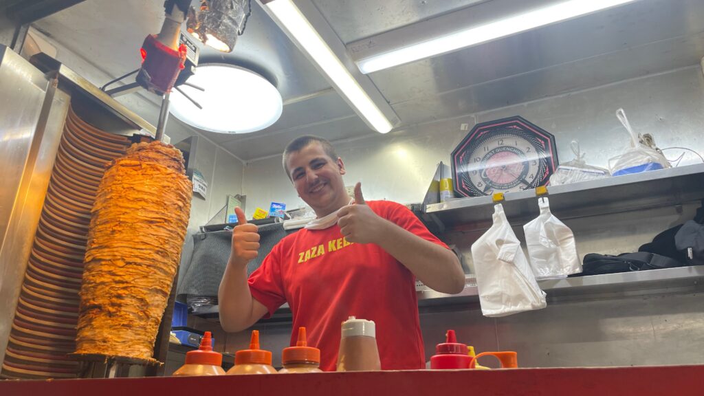 ザザ ドネル ケバブ