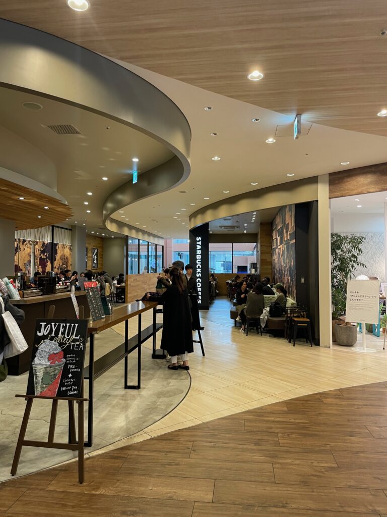 スターバックス コーヒー横浜ベイクォーター店