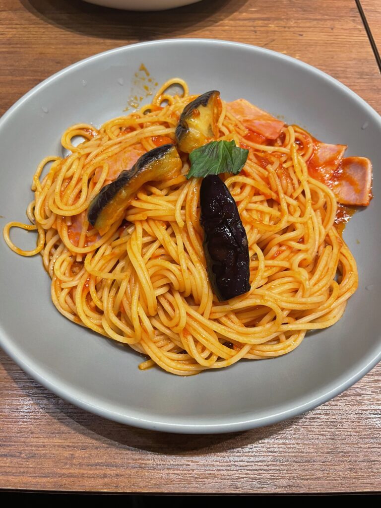 ナスとベーコンのトマトソース