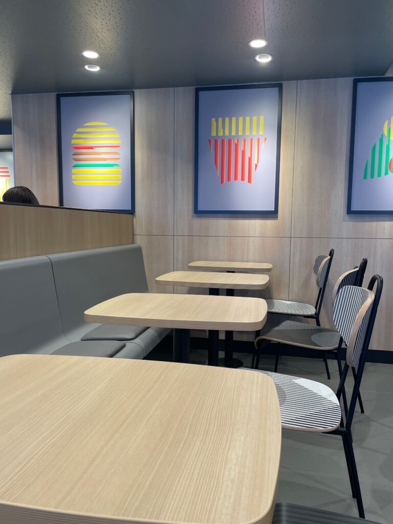 マクドナルド西口5番街店4階席