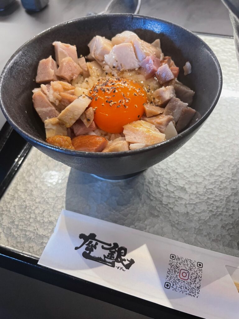 チャーシュー丼