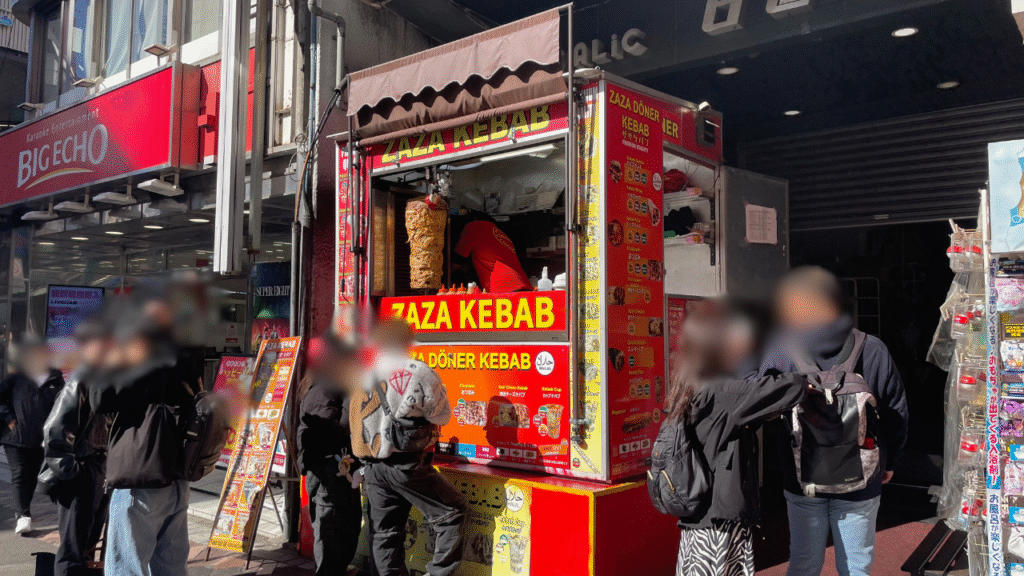 連日人気のケバブ屋さん