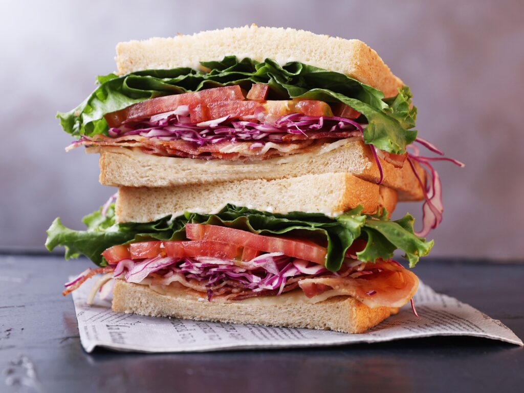 スモーク モントレージャックチーズ サンド 980円