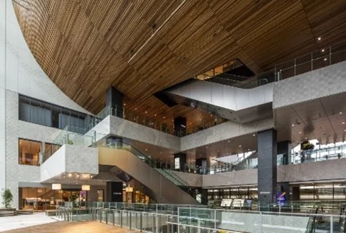 会場:JR横浜タワー アトリウム2階(JR横浜駅西口)