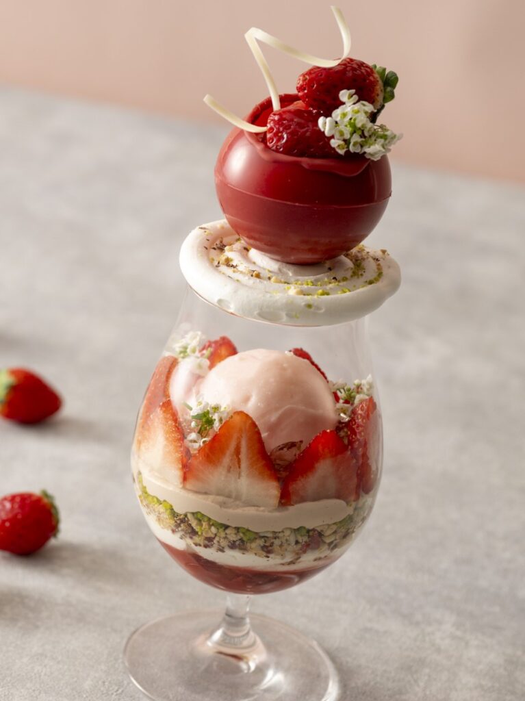 いちごパフェ「パルフェ フレーズ～いちごのパフェ～