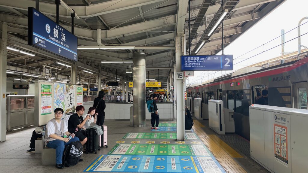ポケモンカードスタンド 横浜駅京急線・上りホーム