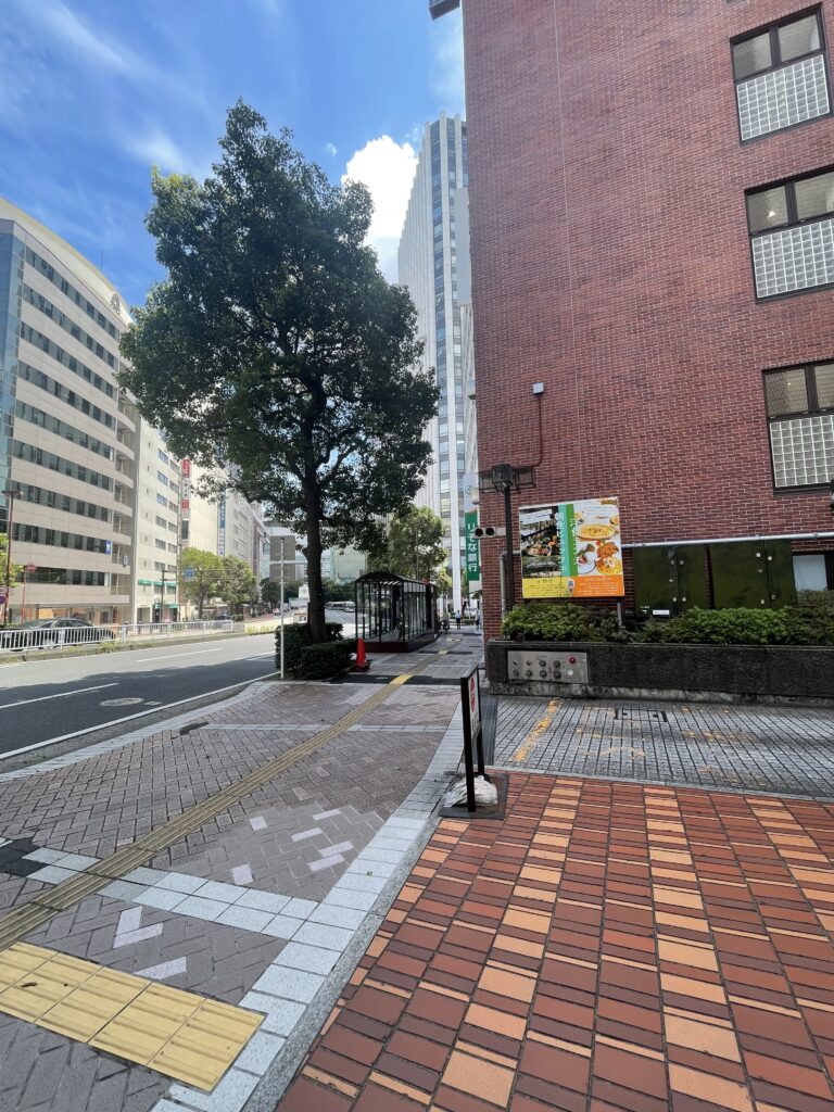 南12番出口