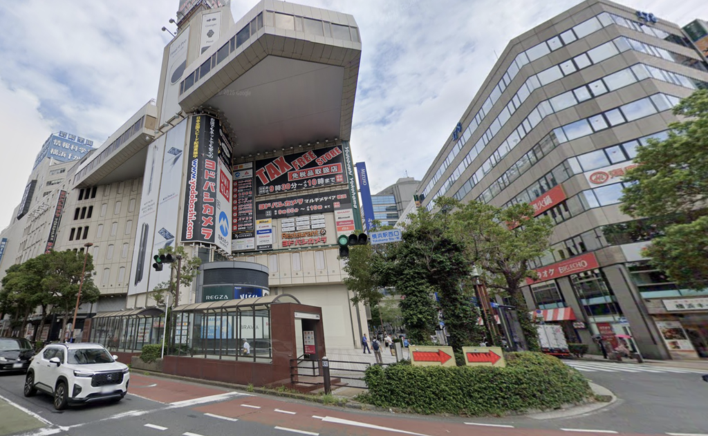 ヨドバシカメラ前の北6番出口