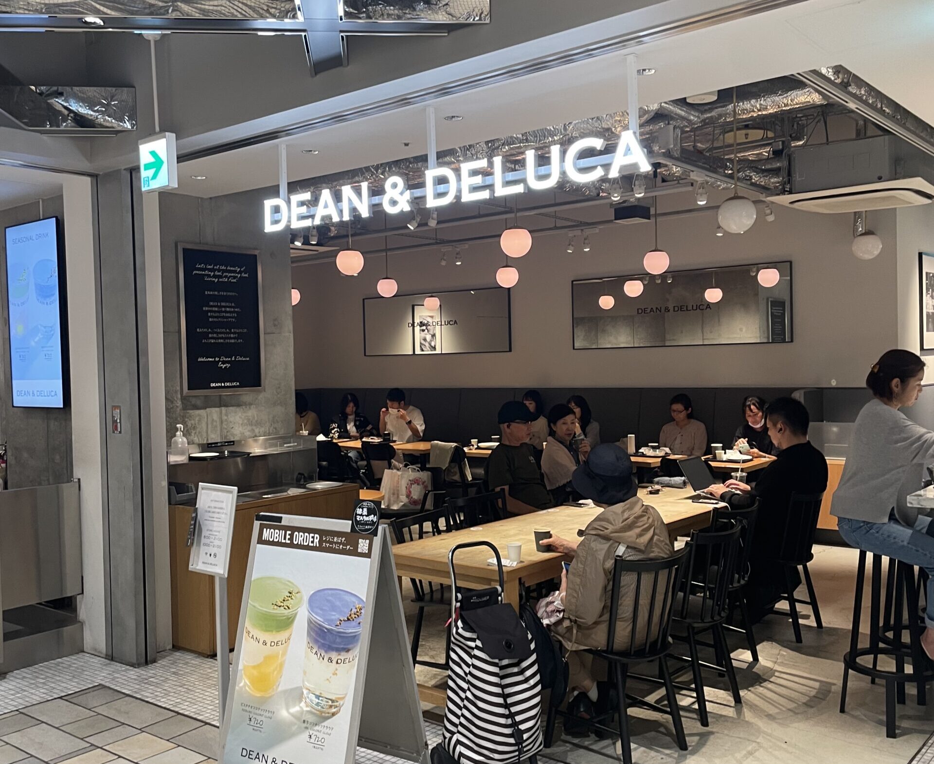 DEAN&DELUCA