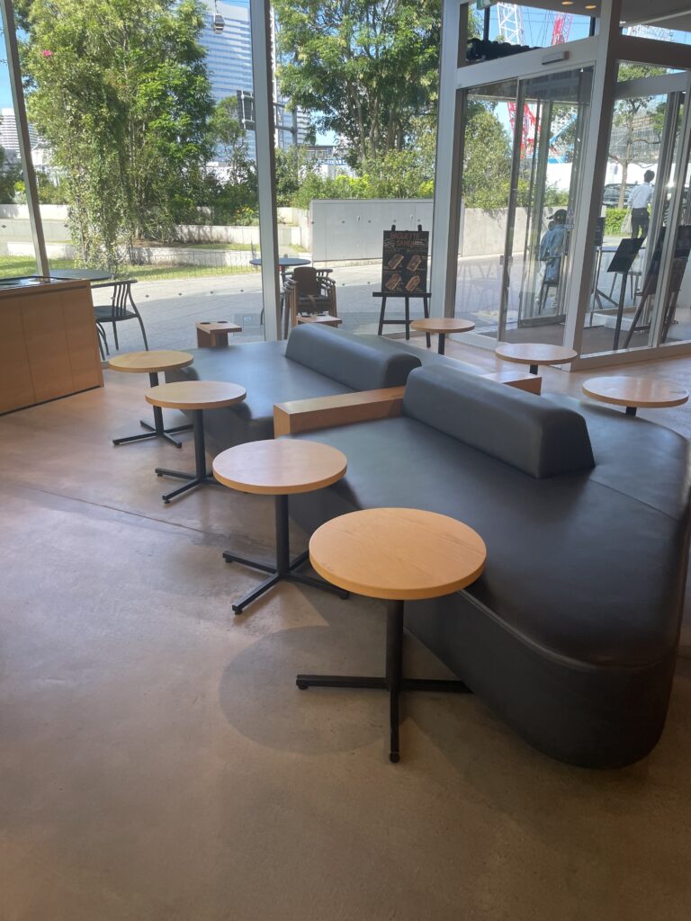 スターバックスコーヒー横浜市役所 ラクシス フロント店