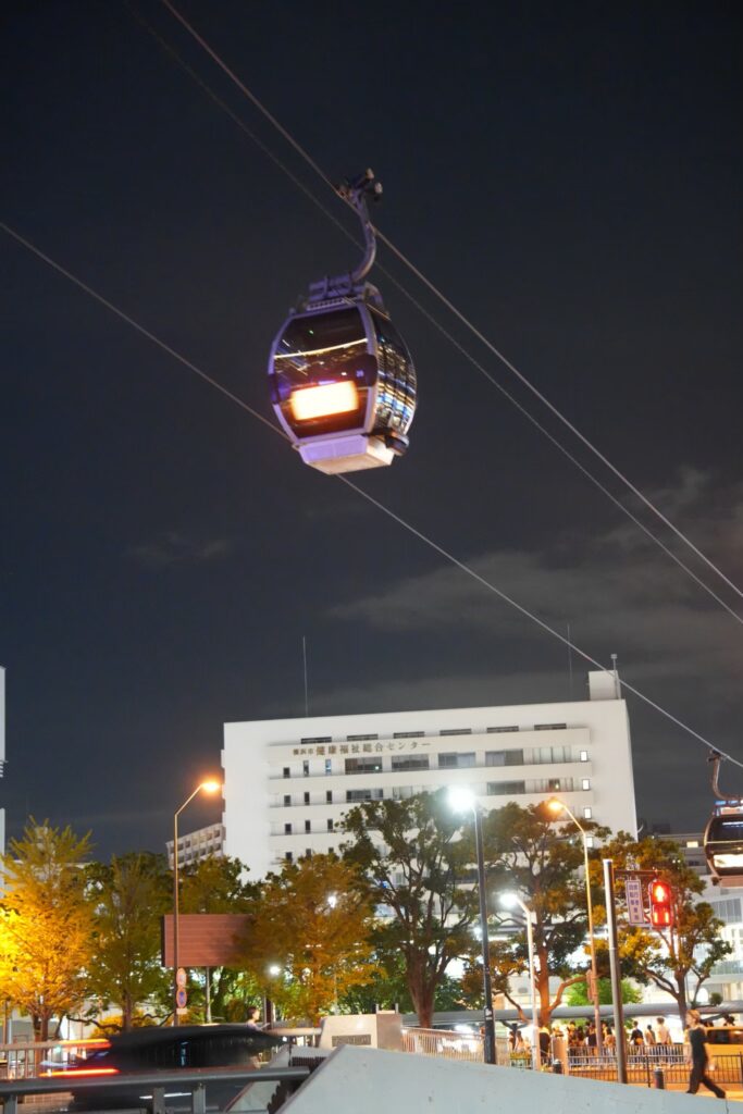 横浜のロープウェイ「YOKOHAMA AIR CABIN」
